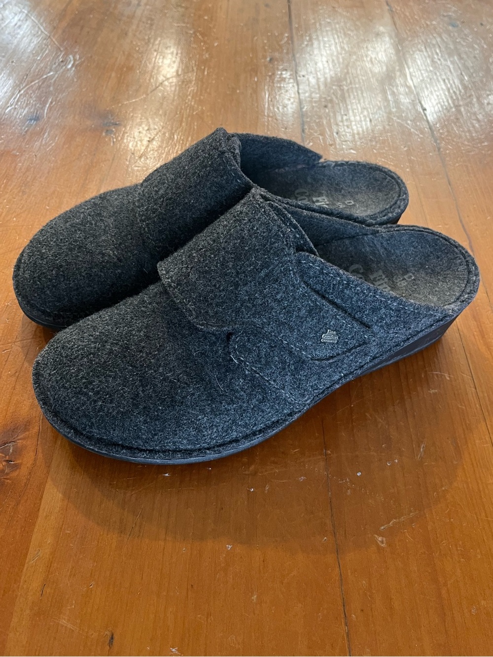Finn Comfort Charcoal Gray Wool Slip-On Clogs